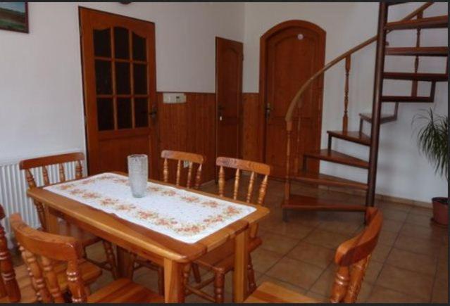 Veľký Meder Apartman Foldes Tiborヴィラ エクステリア 写真
